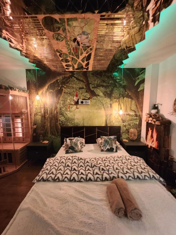 Wola Wyjatkowe: Luxe Studio with Jacuzzi, Sauna & Prosecco Warsaw Exterior photo